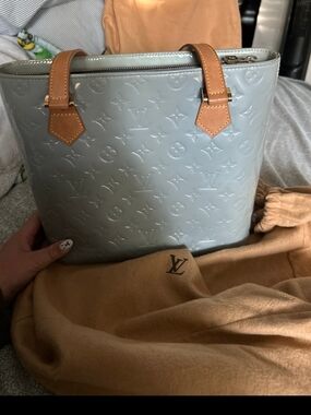 Authentic Louis Vuitton Houston Light Blue Vernis Patent Tote